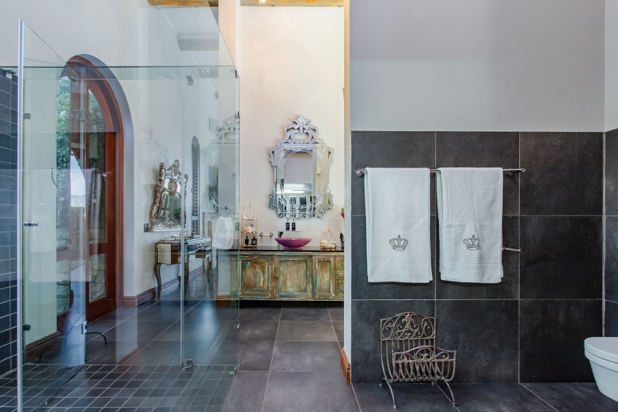 5 Bedroom Property for Sale in Winelands Western Cape